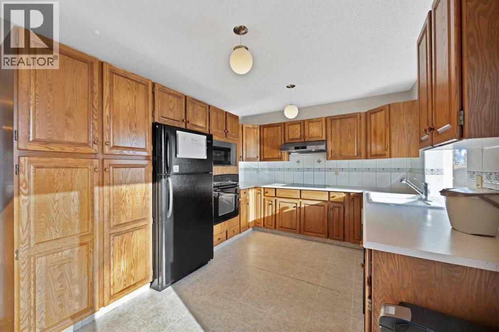 68 Hawkfield Crescent Nw, Calgary, Alberta  T3G 1Z5 - Photo 15 - A2307491