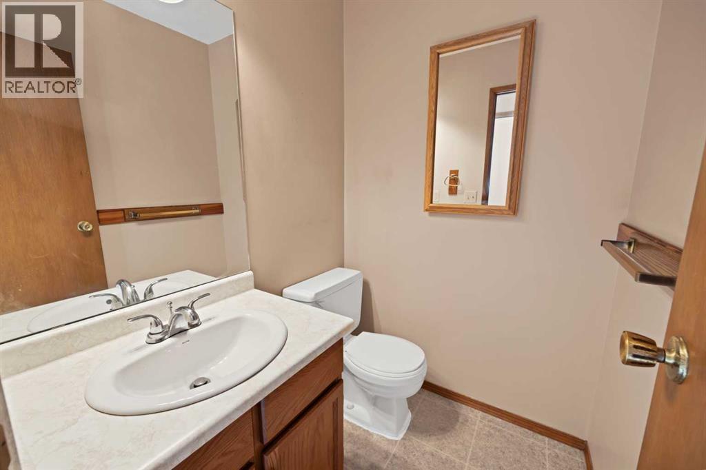 68 Hawkfield Crescent Nw, Calgary, Alberta  T3G 1Z5 - Photo 24 - A2307491