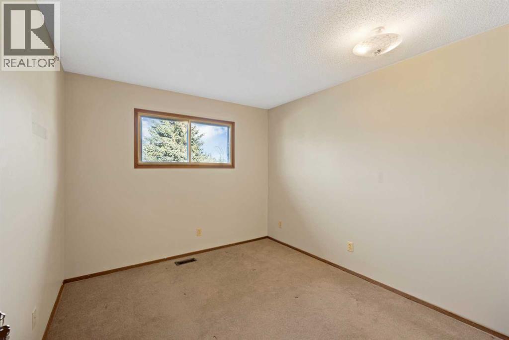 68 Hawkfield Crescent Nw, Calgary, Alberta  T3G 1Z5 - Photo 28 - A2307491