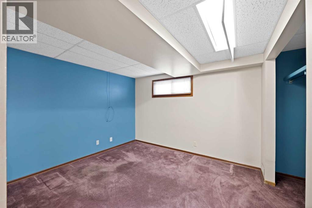 68 Hawkfield Crescent Nw, Calgary, Alberta  T3G 1Z5 - Photo 32 - A2307491