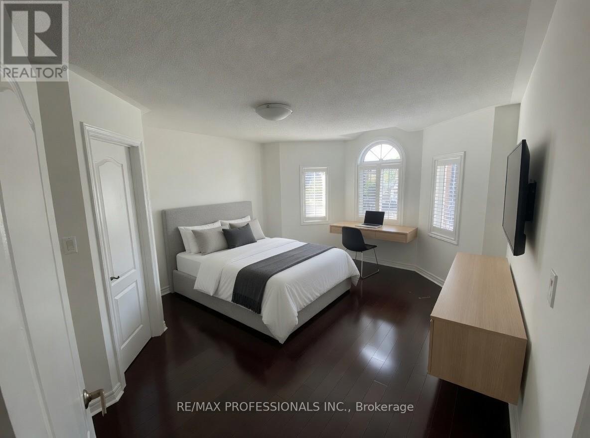 7153 Waldorf Way, Mississauga, Ontario  L5N 7R3 - Photo 22 - W12859462
