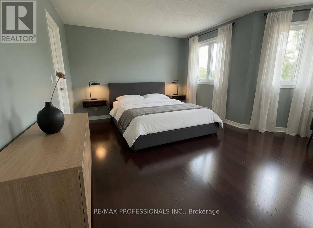 7153 Waldorf Way, Mississauga, Ontario  L5N 7R3 - Photo 21 - W12859462