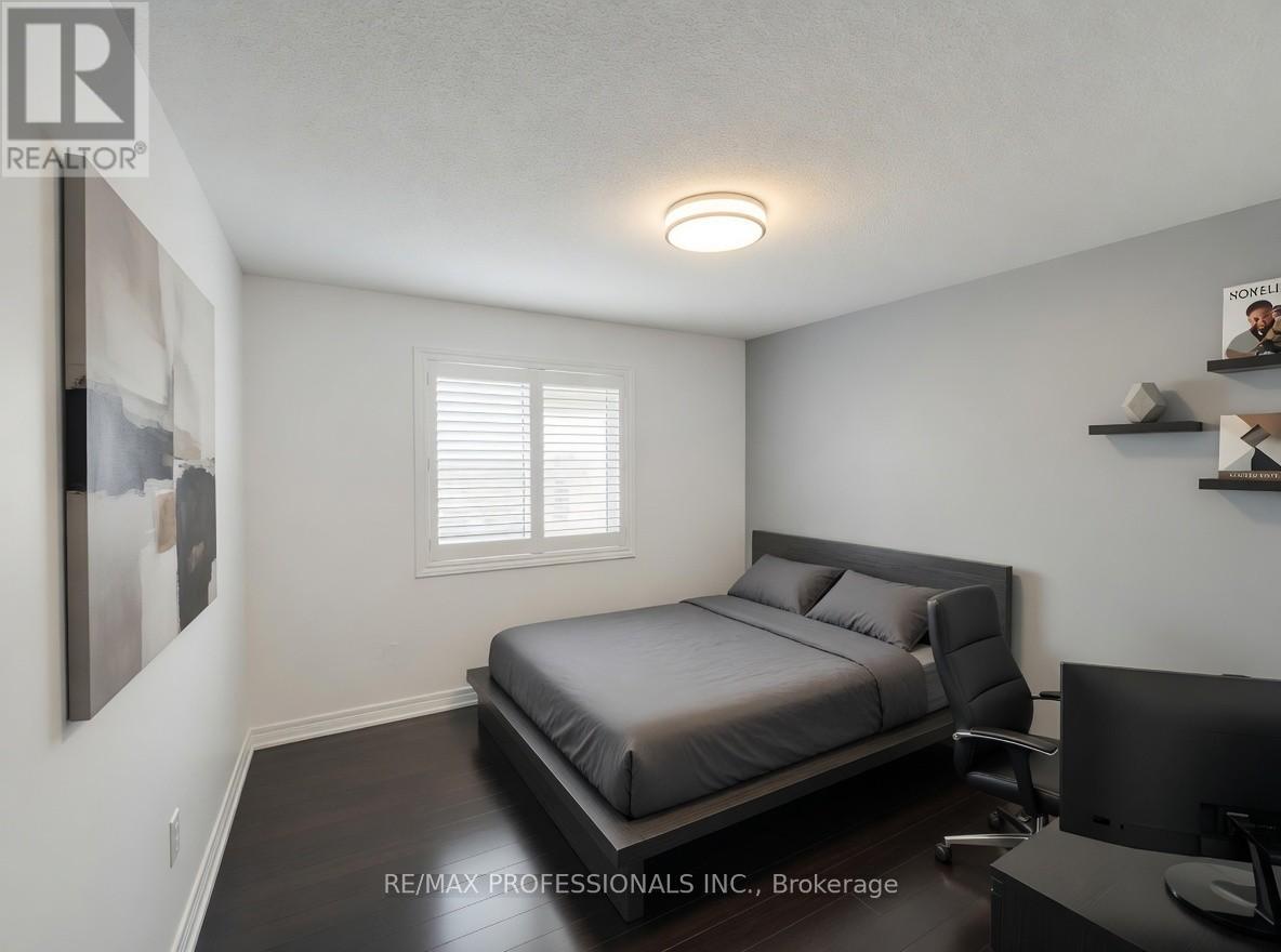 7153 Waldorf Way, Mississauga, Ontario  L5N 7R3 - Photo 24 - W12859462