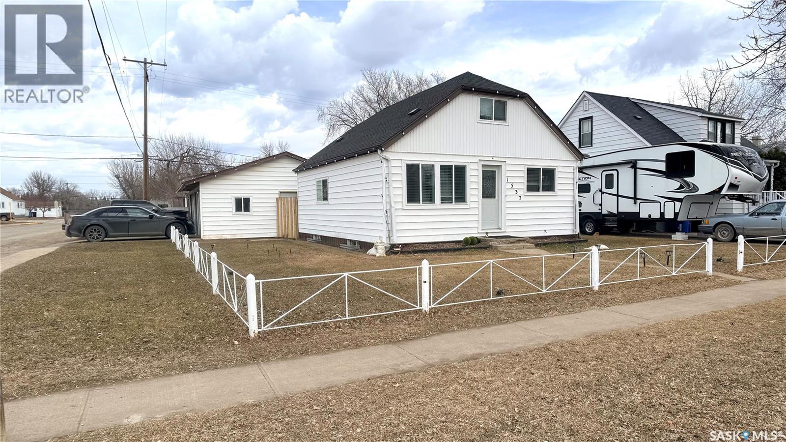 1537 Second STREET, Estevan, Saskatchewan