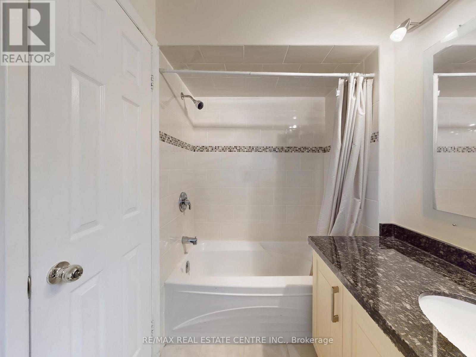9 Fairchild Avenue, Toronto, Ontario  M2M 1T5 - Photo 10 - C13076254