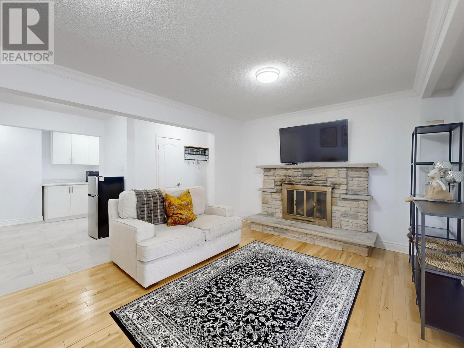 9 Fairchild Avenue, Toronto, Ontario  M2M 1T5 - Photo 14 - C13076254