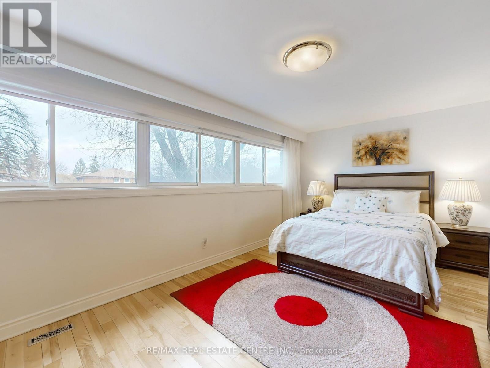 9 Fairchild Avenue, Toronto, Ontario  M2M 1T5 - Photo 8 - C13076254