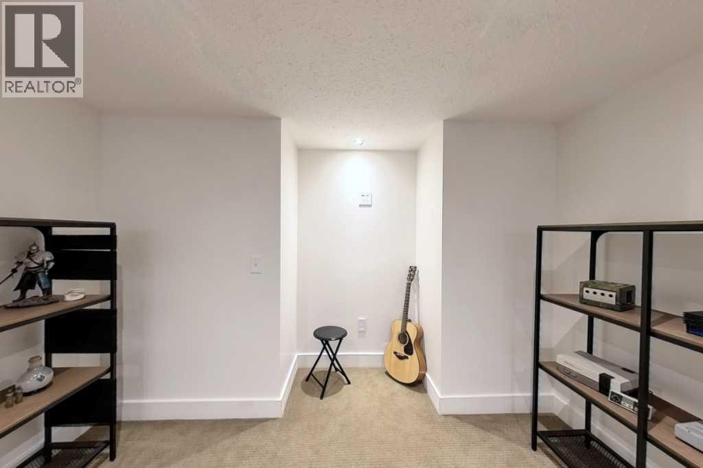 605 Downey Place, Okotoks, Alberta  T1S 1H6 - Photo 43 - A2305377