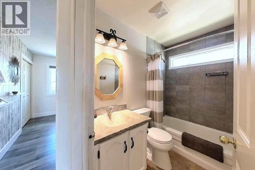 605 Downey Place, Okotoks, Alberta  T1S 1H6 - Photo 31 - A2305377