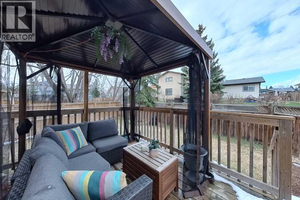 605 Downey Place, Okotoks, Alberta  T1S 1H6 - Photo 47 - A2305377