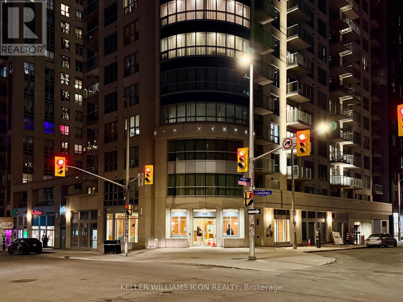 1601 - 195 Besserer Street, Ottawa, Ontario  K1N 0B6 - Photo 2 - X13076274