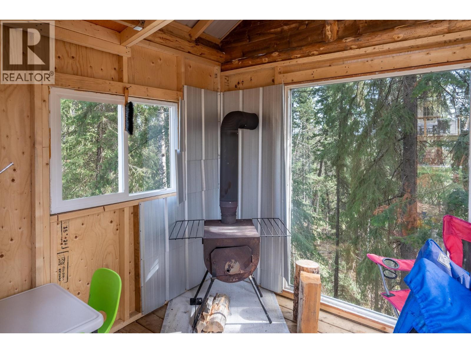 5754 Trent Drive, Prince George, British Columbia  V2N 2E9 - Photo 10 - R3118722