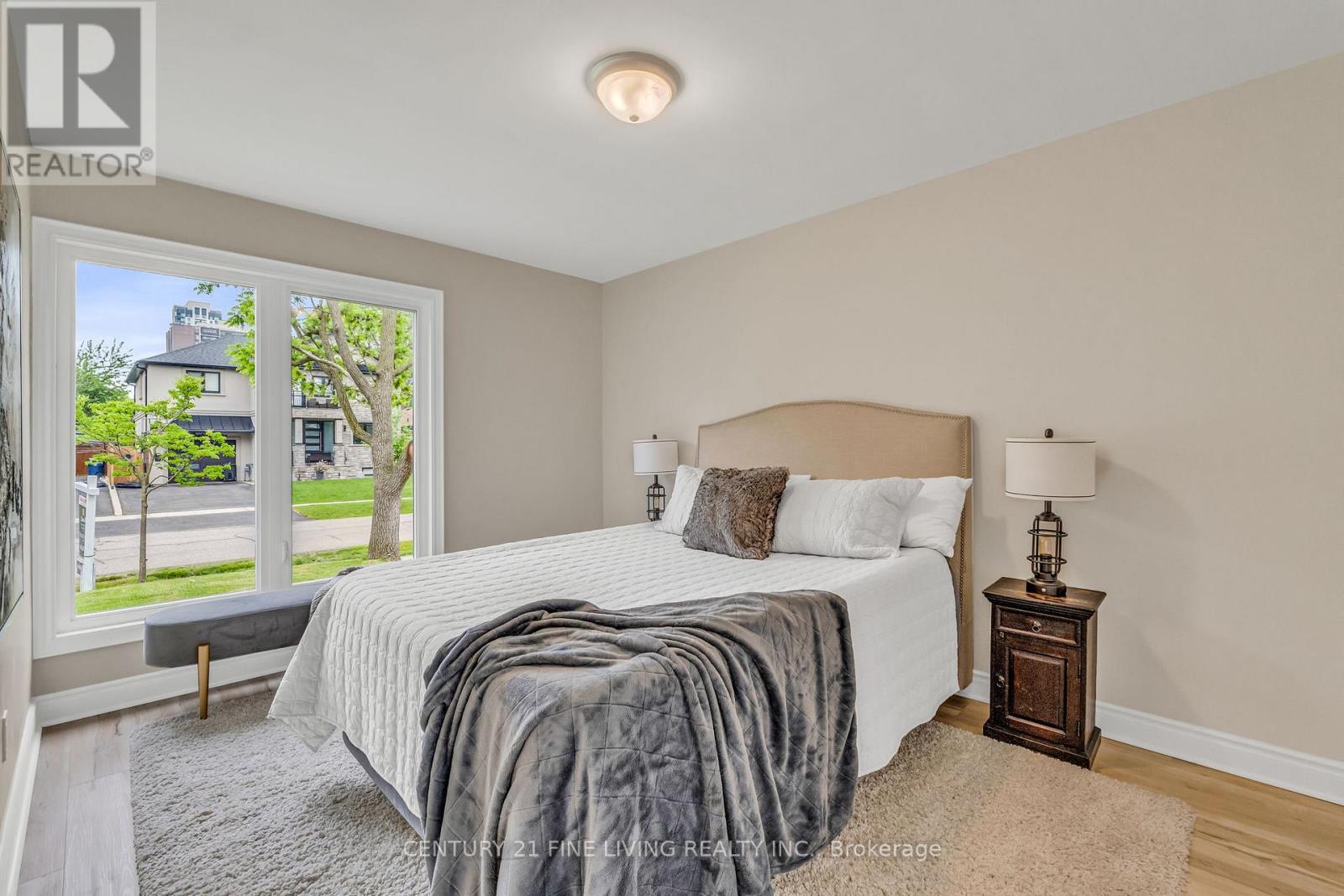 46 Rossburn Drive, Toronto, Ontario  M9C 2P8 - Photo 19 - W13076264