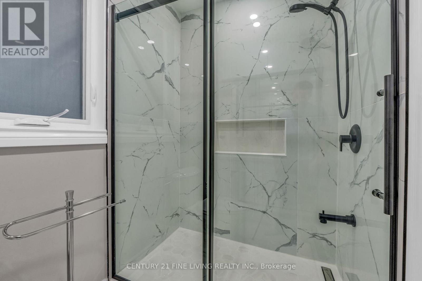 46 Rossburn Drive, Toronto, Ontario  M9C 2P8 - Photo 26 - W13076264