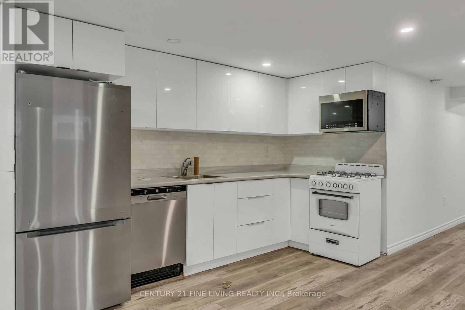 46 Rossburn Drive, Toronto, Ontario  M9C 2P8 - Photo 31 - W13076264