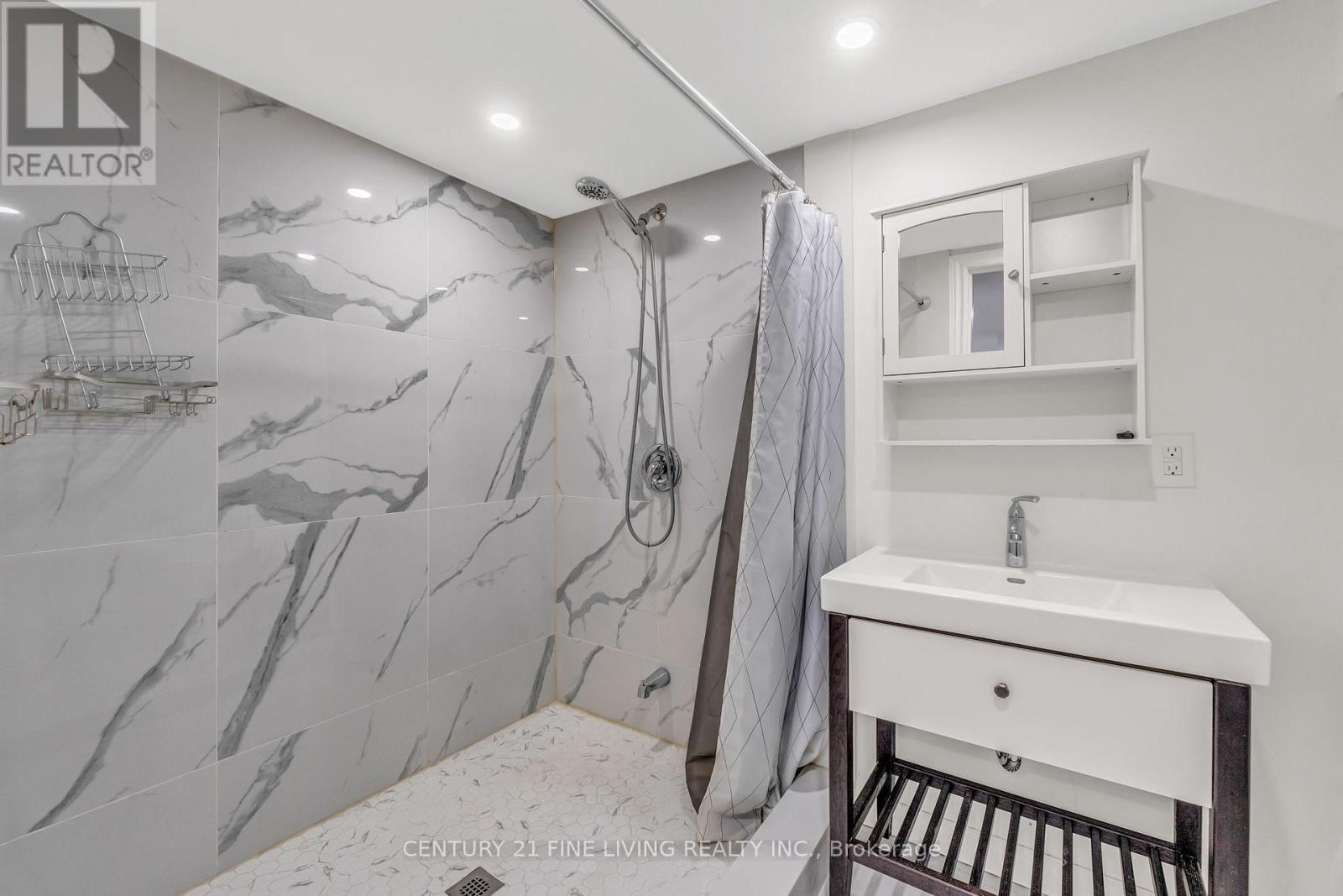 46 Rossburn Drive, Toronto, Ontario  M9C 2P8 - Photo 36 - W13076264