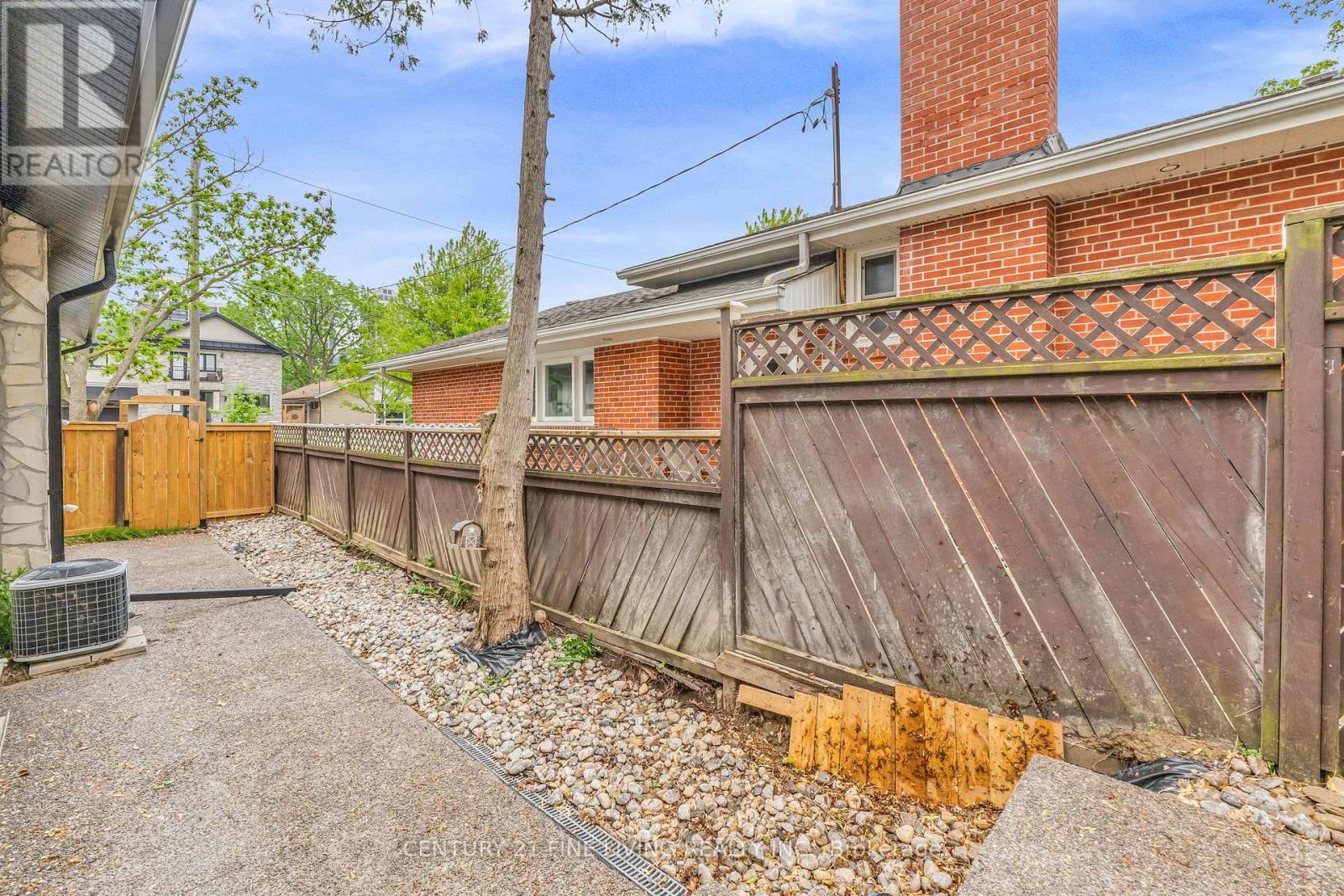 46 Rossburn Drive, Toronto, Ontario  M9C 2P8 - Photo 44 - W13076264