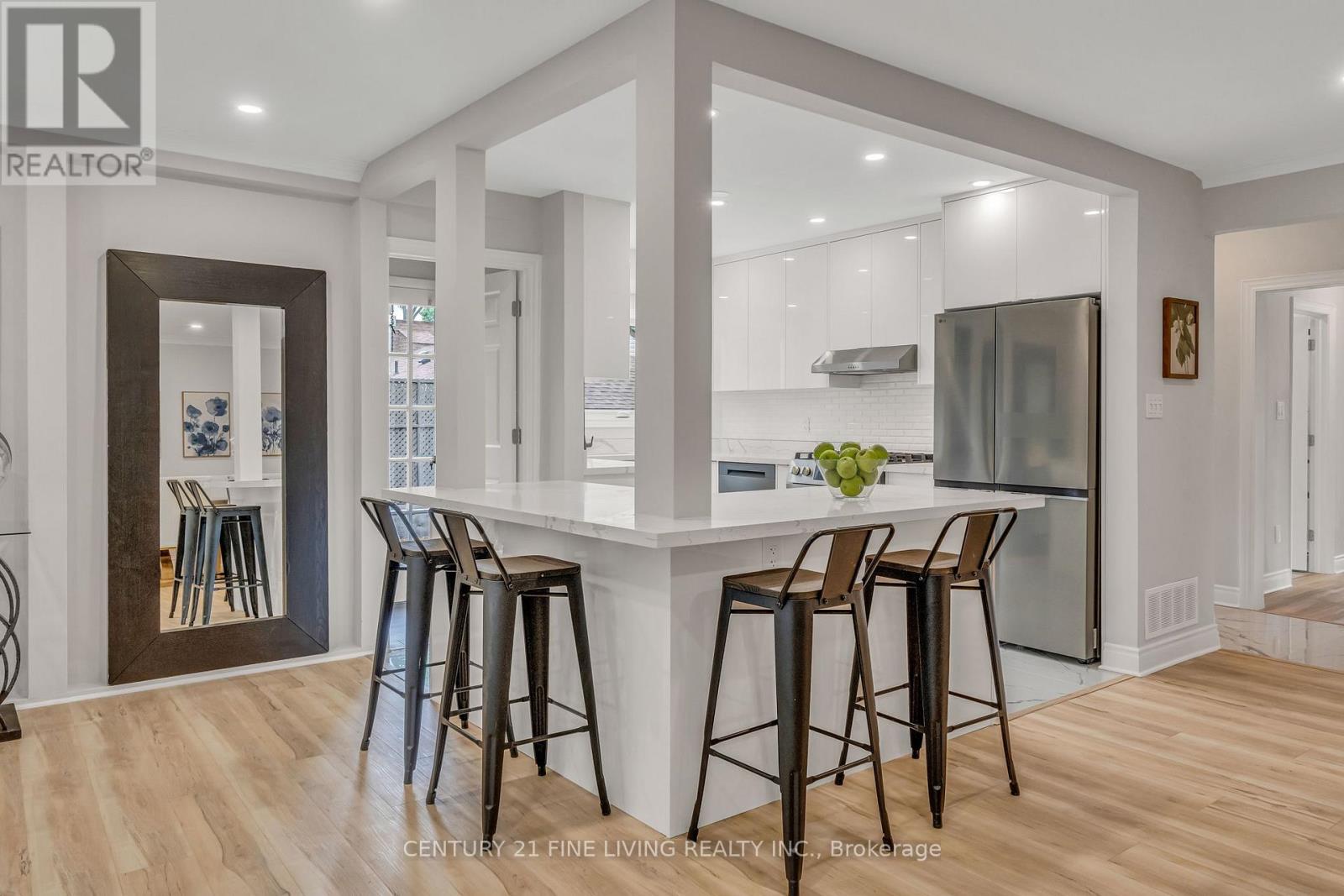 46 Rossburn Drive, Toronto, Ontario  M9C 2P8 - Photo 7 - W13076264