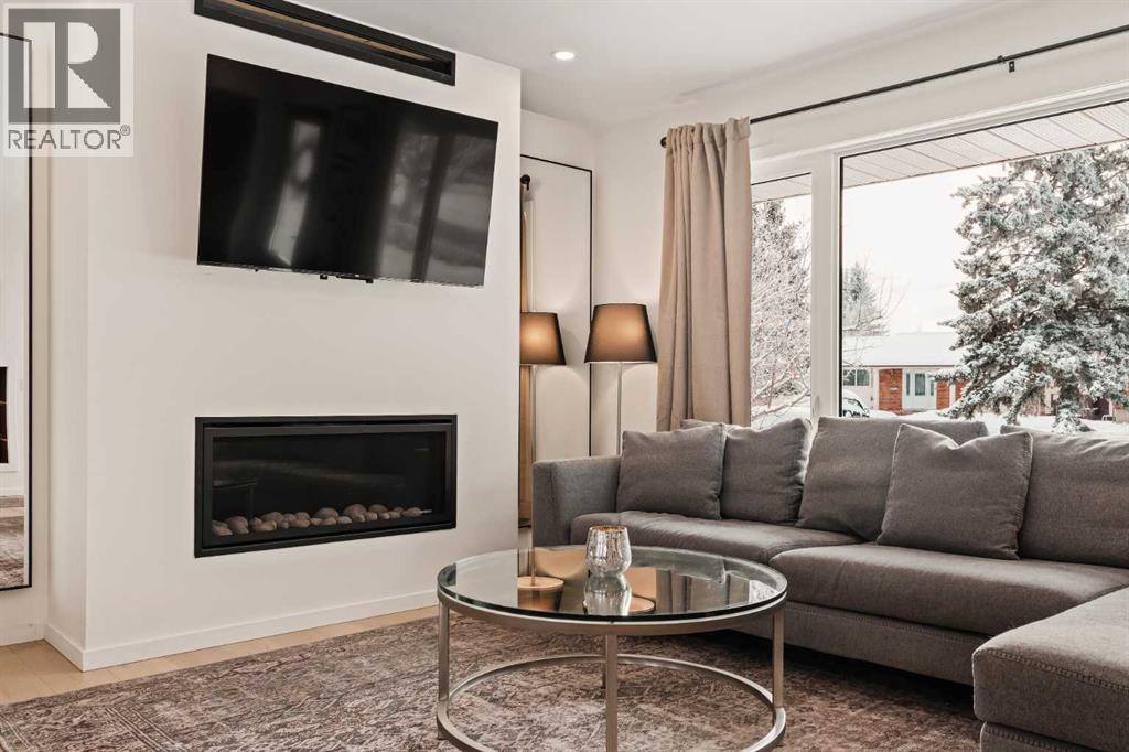 212 Vantage Place Nw, Calgary, Alberta  T3A 1X9 - Photo 11 - A2303575