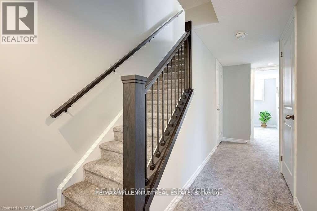 281 Chapel Hill Drive, Kitchener, Ontario  N2R 0S4 - Photo 3 - 40826055