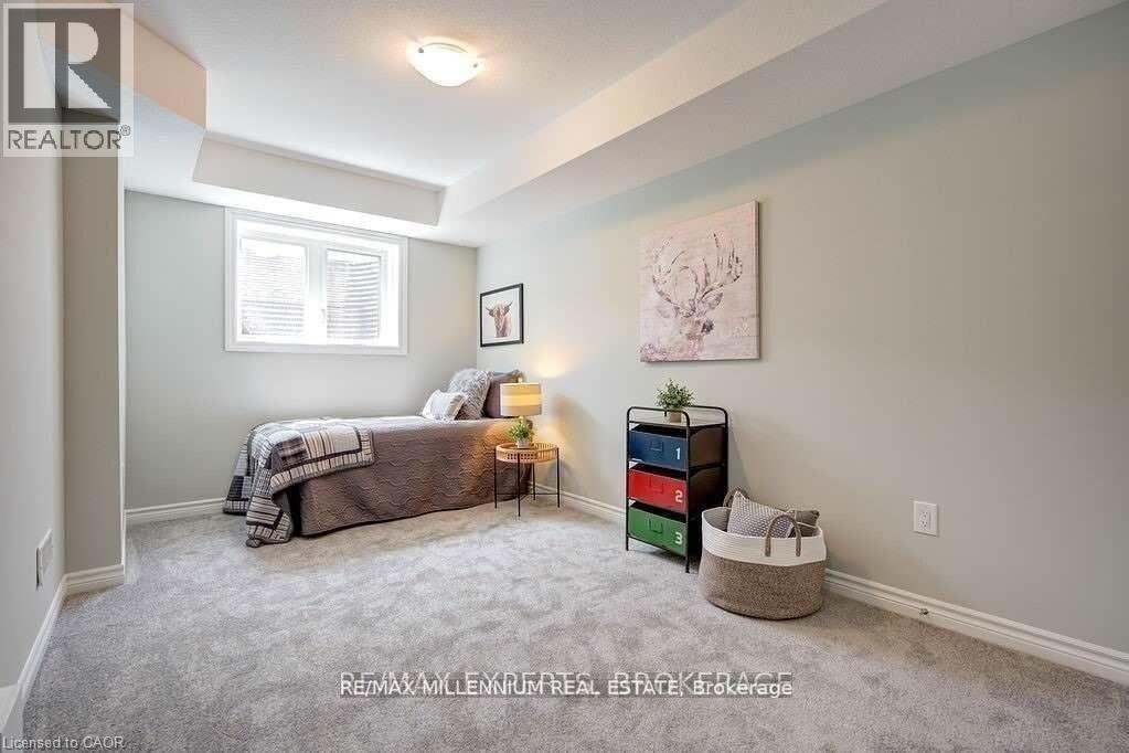 281 Chapel Hill Drive, Kitchener, Ontario  N2R 0S4 - Photo 4 - 40826055