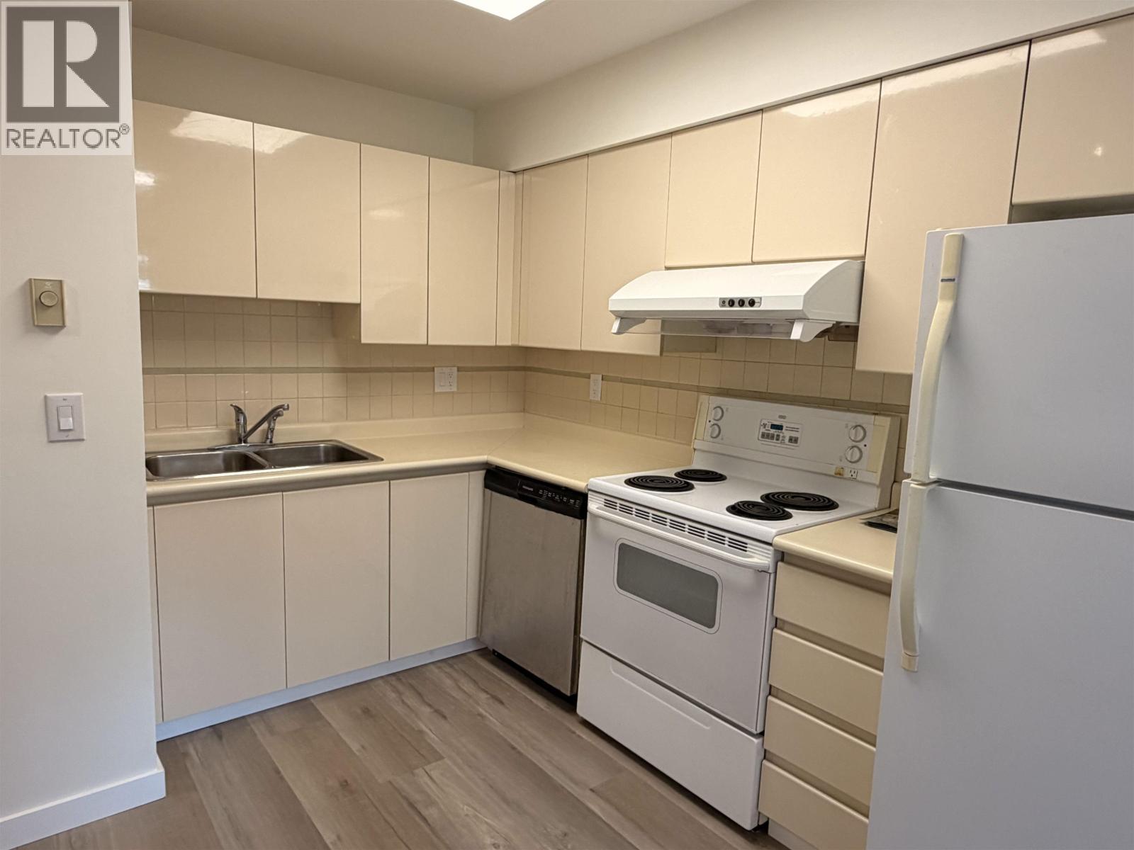 5 7184 Stride Avenue, Burnaby, British Columbia  V3N 1T7 - Photo 7 - R3118018
