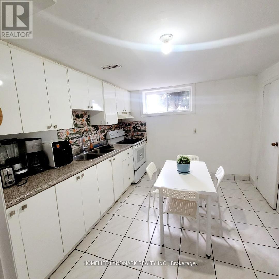 35 Wynn Road, Toronto, Ontario  M2R 1S8 - Photo 8 - C13076282