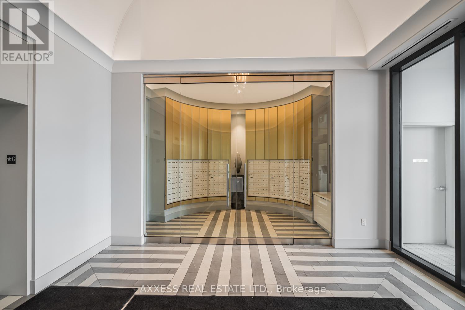 619 - 10 Gibbs Road, Toronto, Ontario  M9B 0E2 - Photo 19 - W12994186