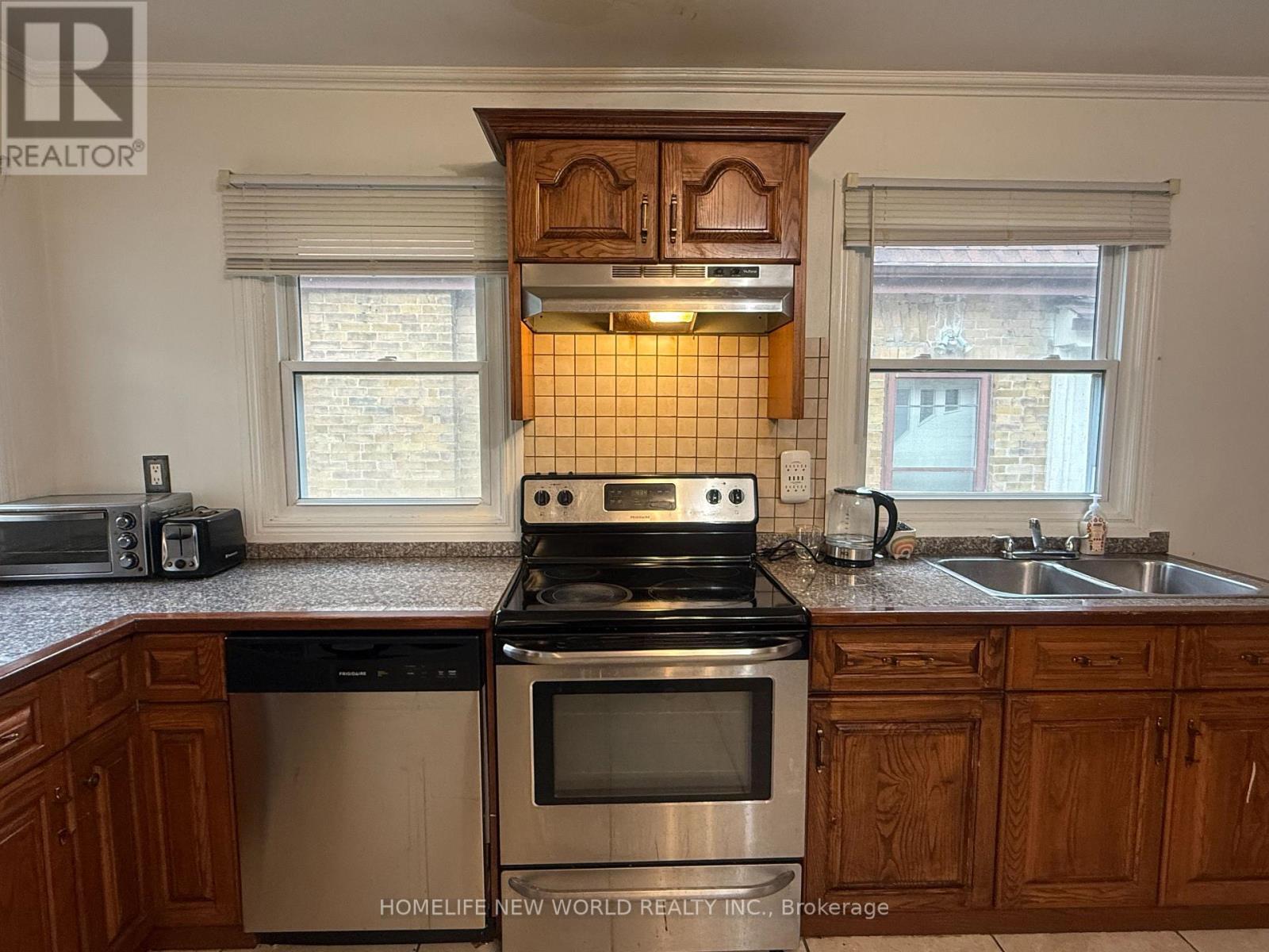 235 Bernard Avenue, London East, Ontario  M2K 1Z4 - Photo 10 - X12883260