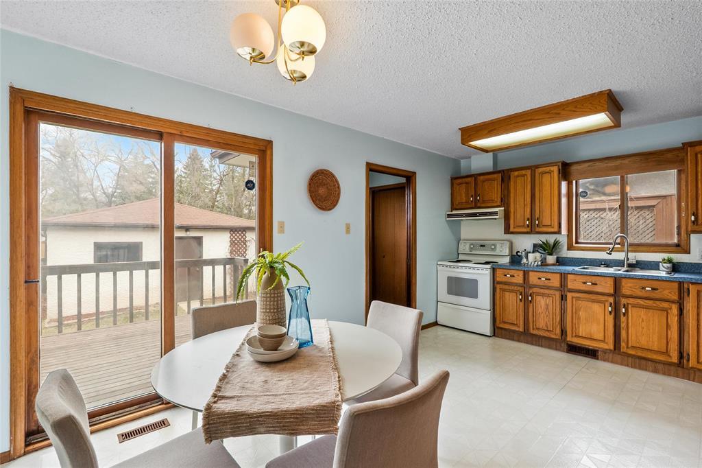 88 Malcana Street, Winnipeg, Manitoba  R2G 2S9 - Photo 6 - 202608689