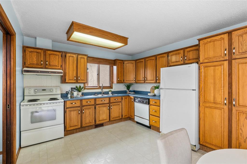 88 Malcana Street, Winnipeg, Manitoba  R2G 2S9 - Photo 7 - 202608689
