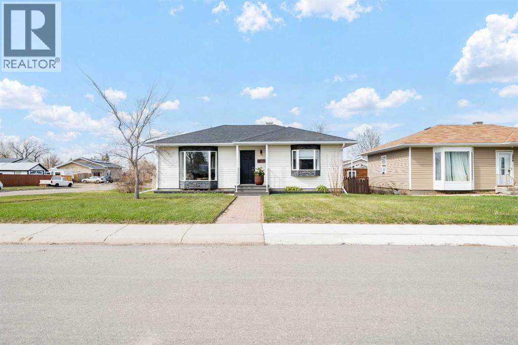 202 8 Avenue E, Bow Island, Alberta  T0K 0G0 - Photo 8 - A2306918