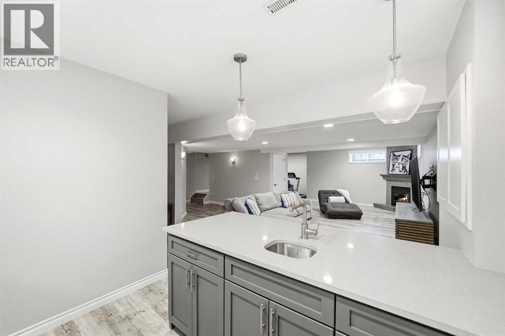 244 Cove Road, Chestermere, Alberta  T1X 1E3 - Photo 33 - A2300945
