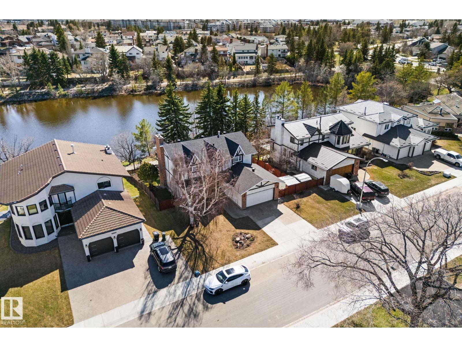 10673 161 Av Nw, Edmonton, Alberta  T5X 4Z9 - Photo 2 - E4485544