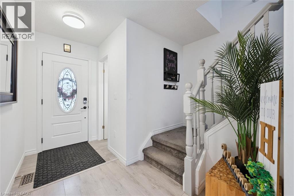 11 Patton Drive, Cambridge, Ontario  N3C 4J6 - Photo 5 - 40811572