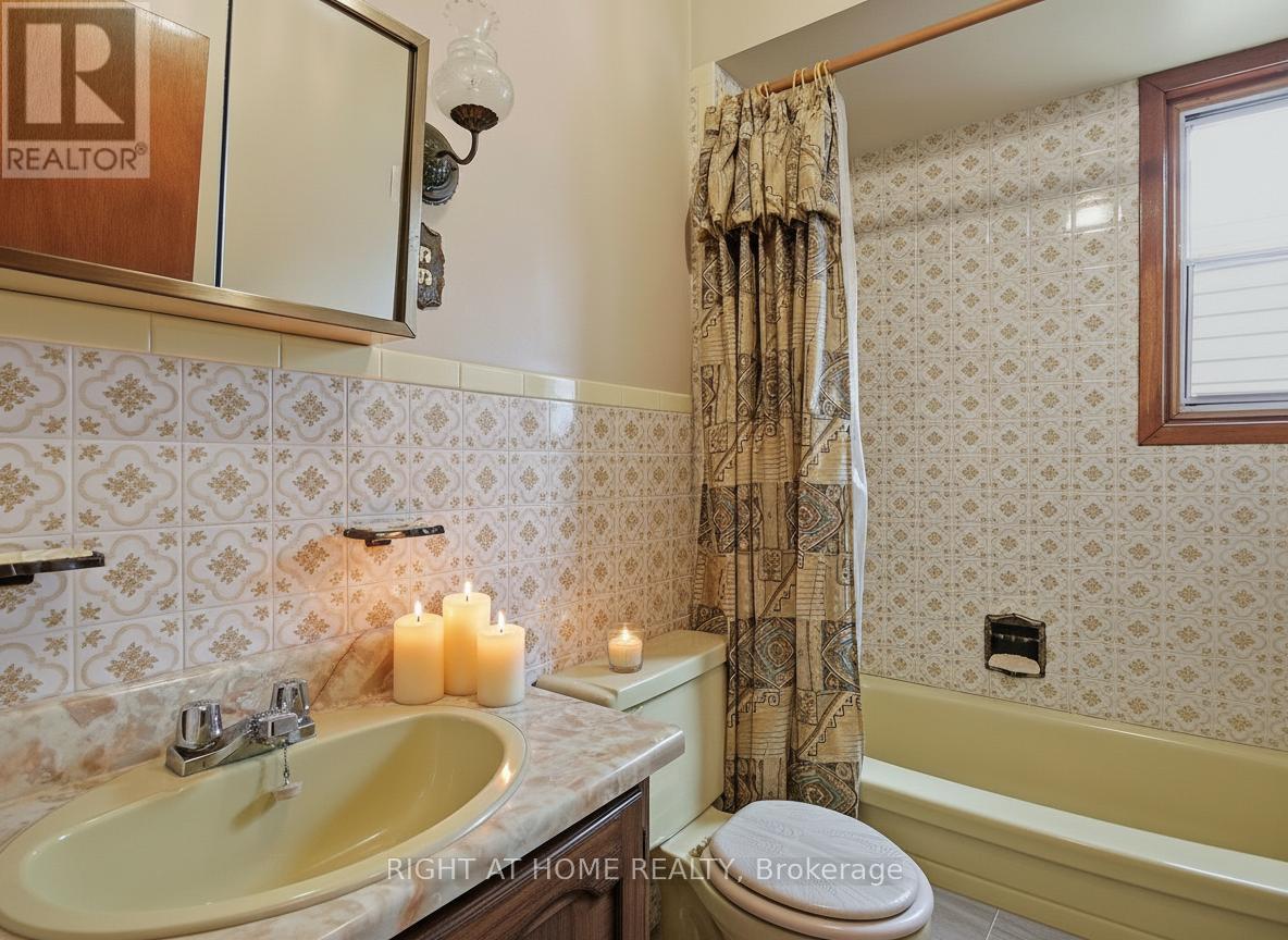273 Palmerston Avenue, Toronto, Ontario  M6J 2J3 - Photo 19 - C13076310