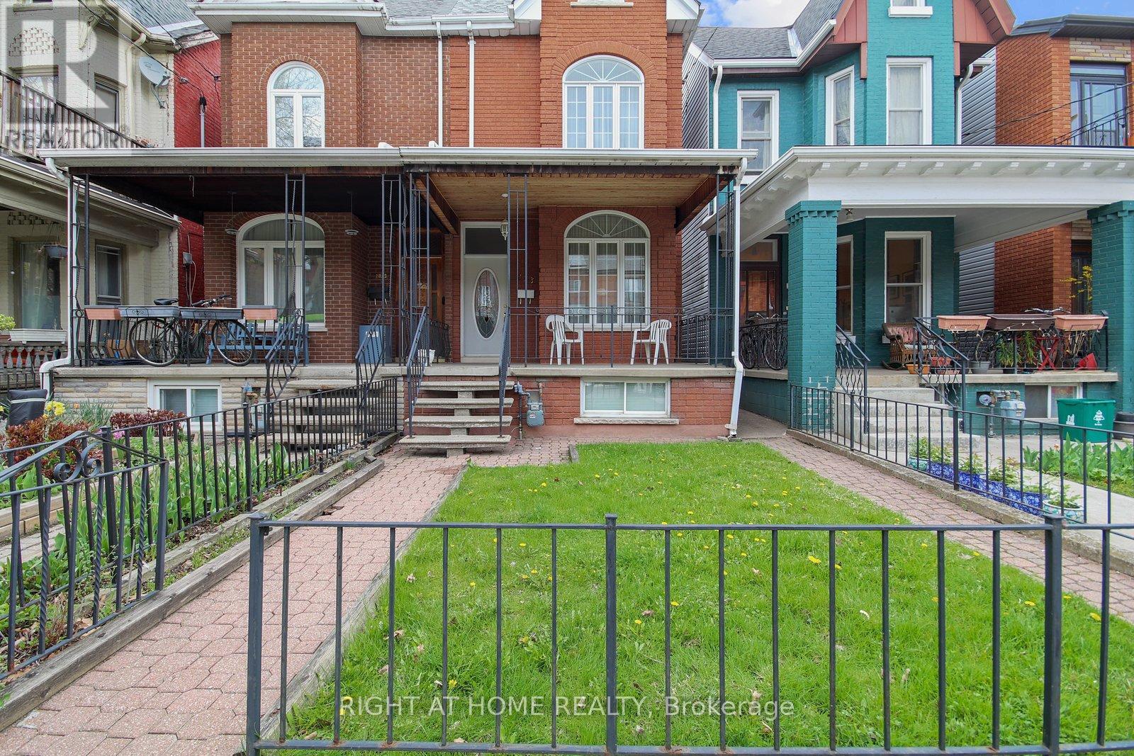 273 Palmerston Avenue, Toronto, Ontario  M6J 2J3 - Photo 2 - C13076310
