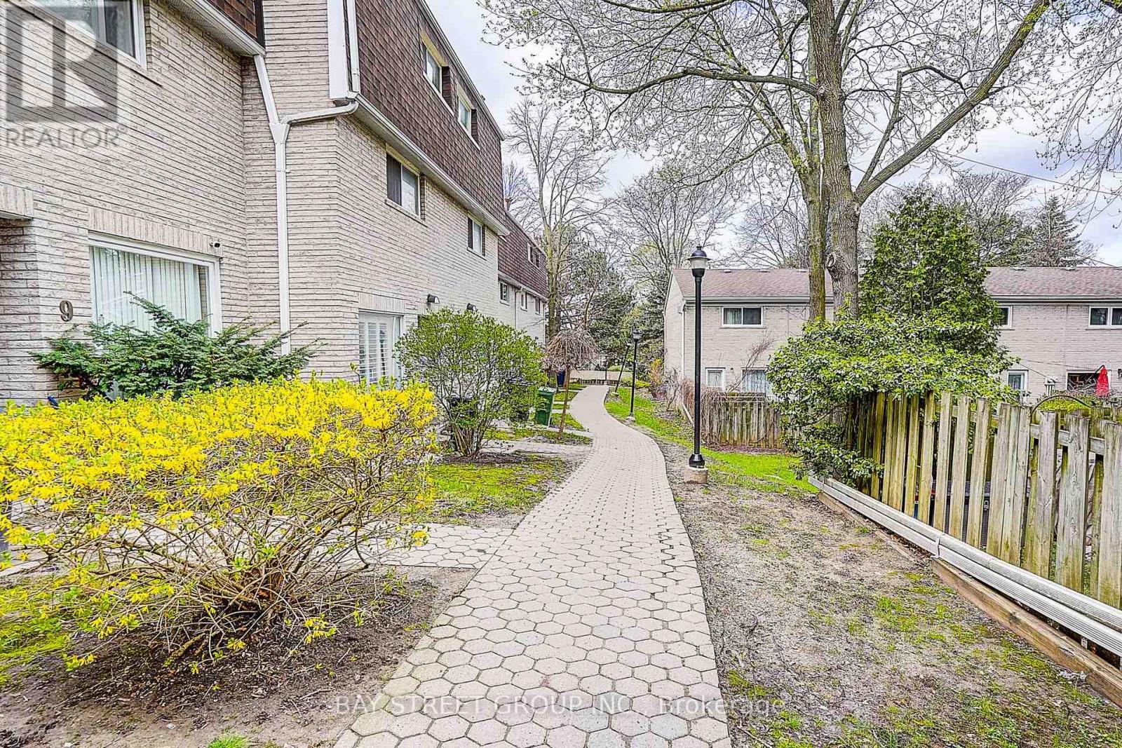 10 - 91 Rameau Drive, Toronto, Ontario  M2H 1T6 - Photo 41 - C13076352