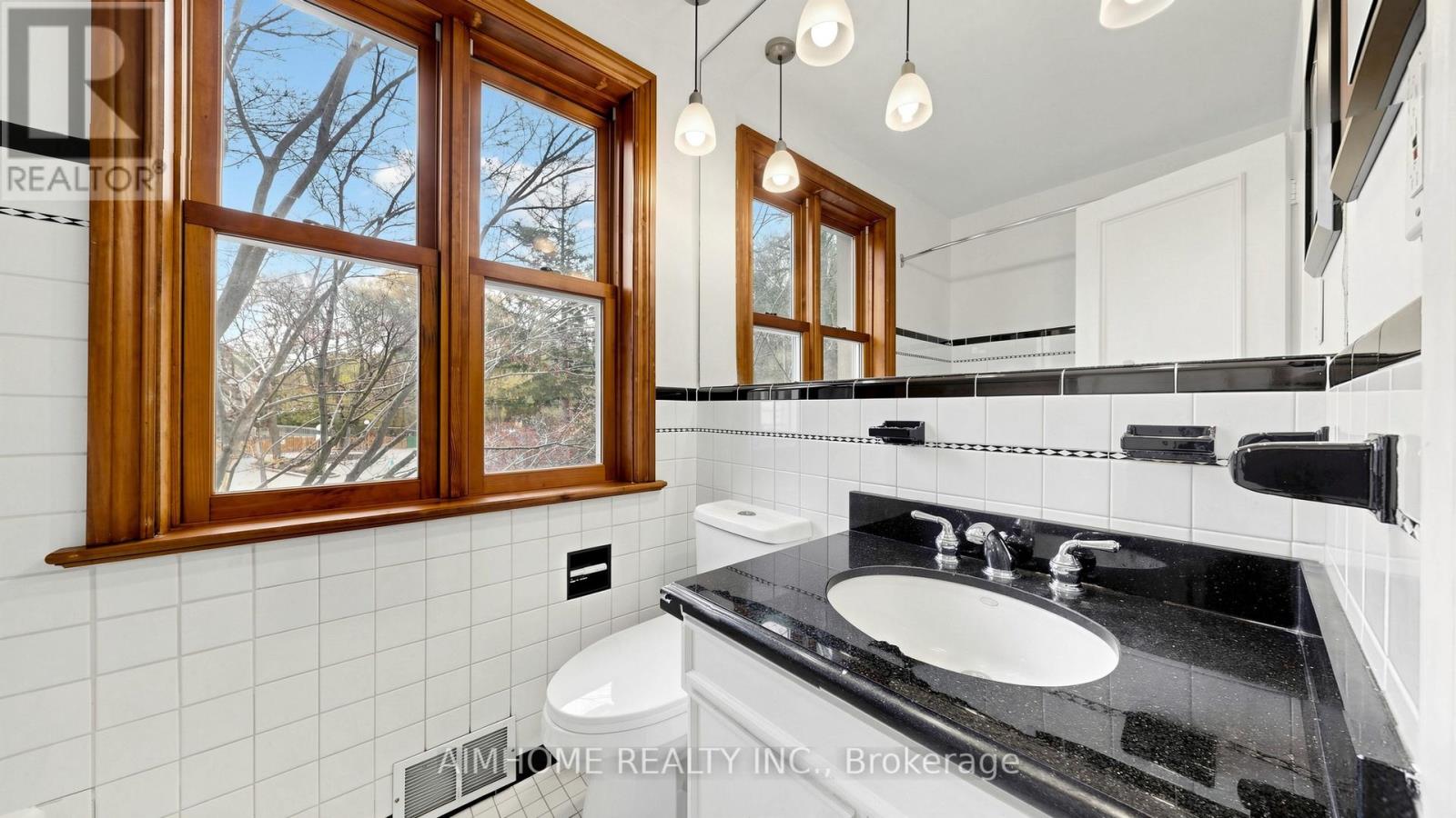 54 Plymbridge Road, Toronto, Ontario  M2P 1A3 - Photo 19 - C13076360