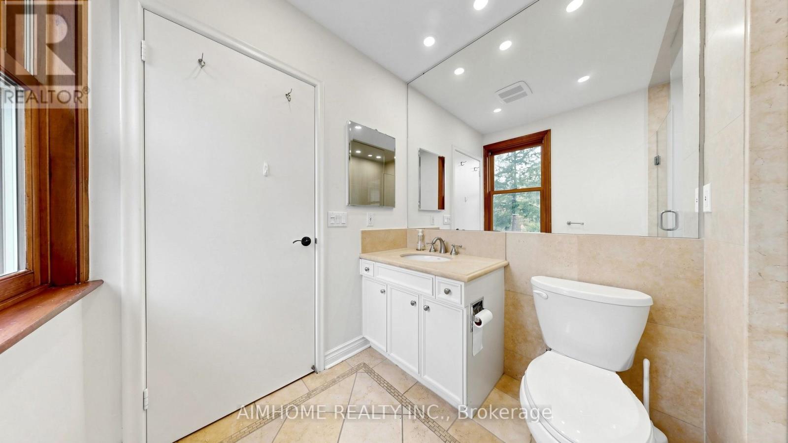 54 Plymbridge Road, Toronto, Ontario  M2P 1A3 - Photo 24 - C13076360