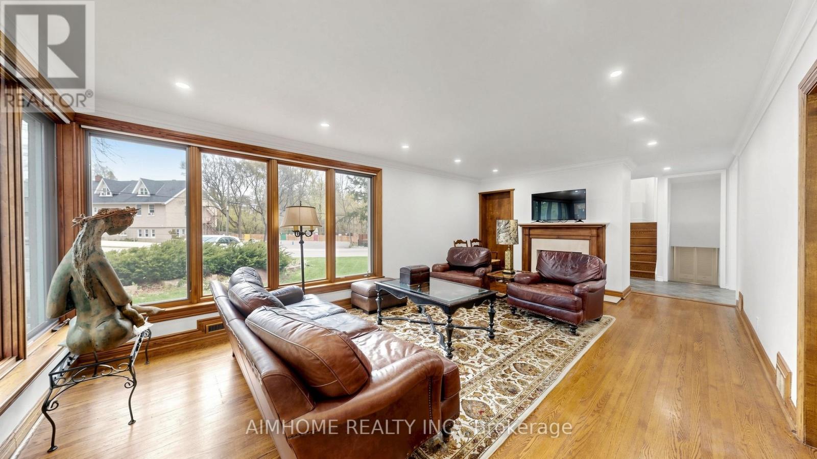 54 Plymbridge Road, Toronto, Ontario  M2P 1A3 - Photo 6 - C13076360