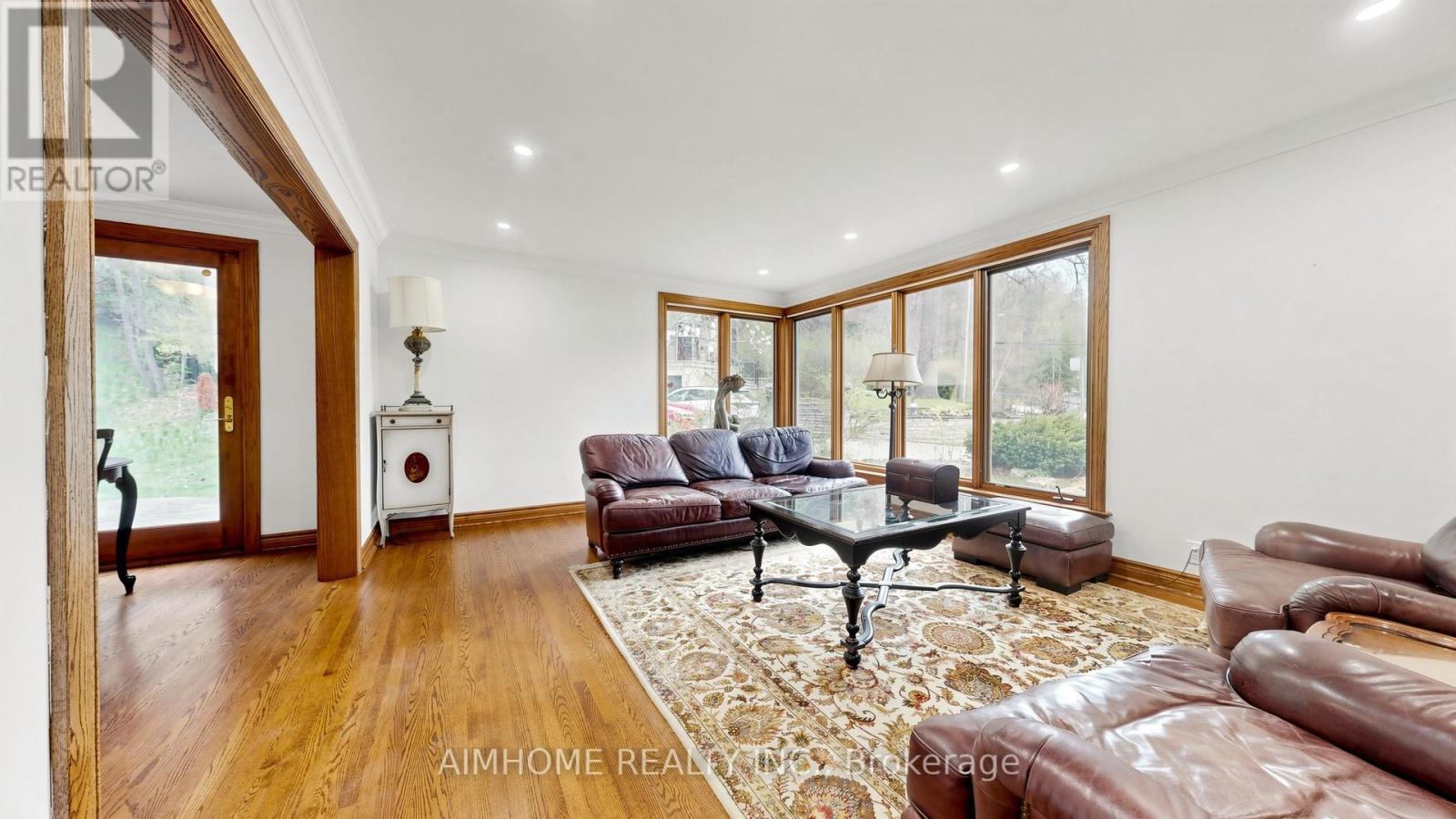 54 Plymbridge Road, Toronto, Ontario  M2P 1A3 - Photo 8 - C13076360
