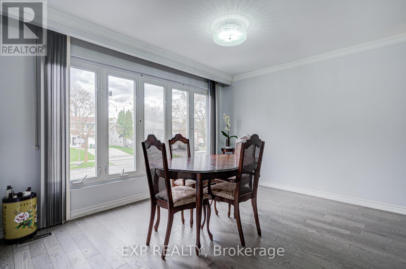 124 Chipwood Crescent, Toronto, Ontario  M2J 3X7 - Photo 3 - C13076366