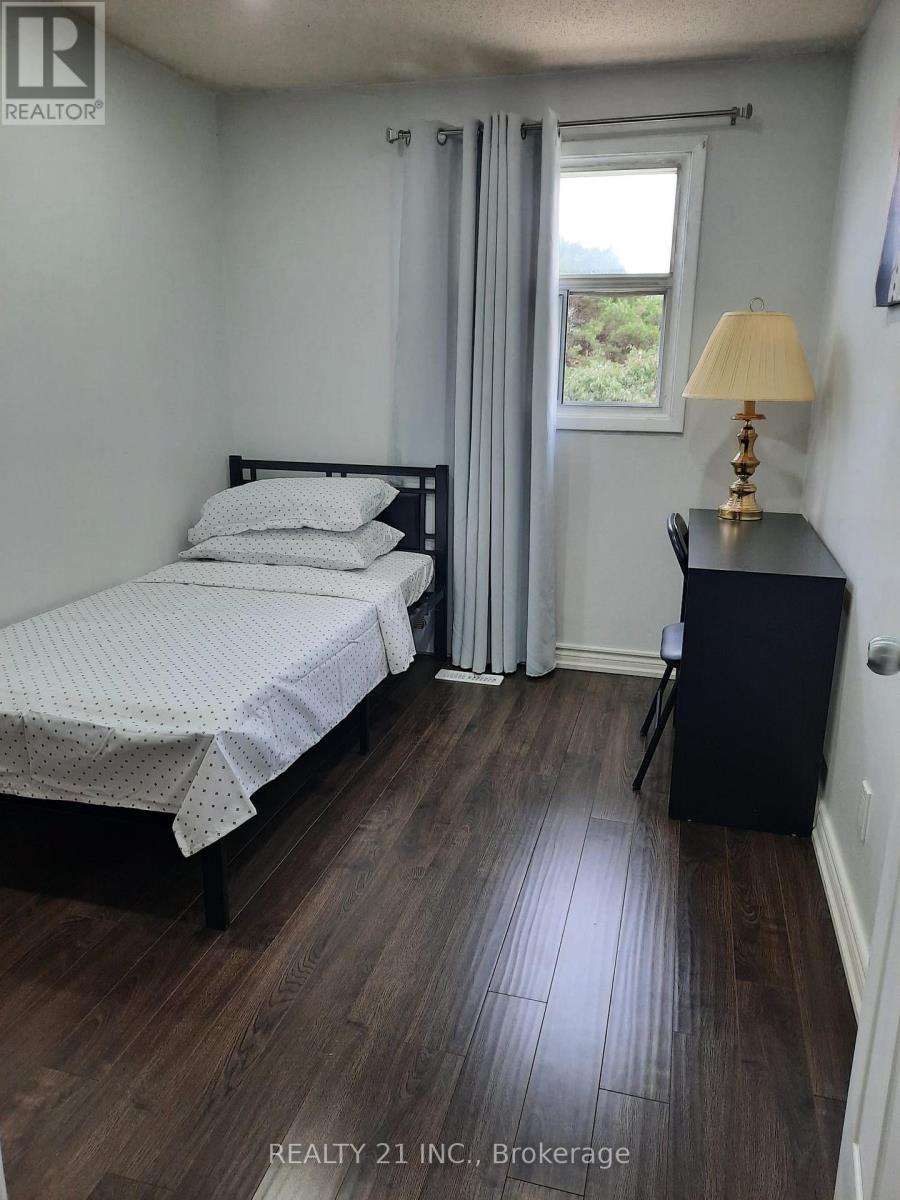 55 Shepmore Terrace, Toronto, Ontario  M1B 3H3 - Photo 13 - E13076336