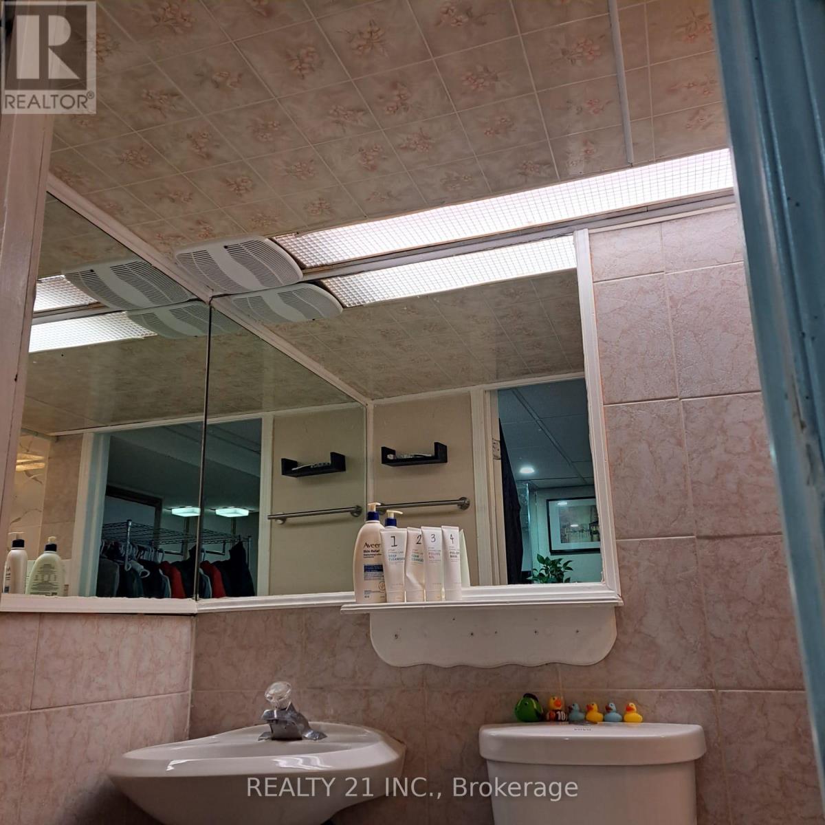 55 Shepmore Terrace, Toronto, Ontario  M1B 3H3 - Photo 15 - E13076336