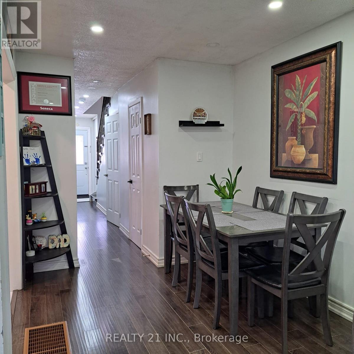 55 Shepmore Terrace, Toronto, Ontario  M1B 3H3 - Photo 8 - E13076336