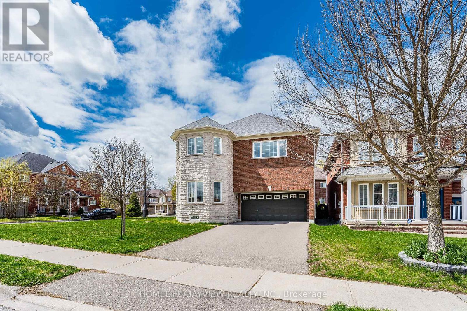 212 Ray Snow Boulevard, Newmarket, Ontario  L3X 3J3 - Photo 2 - N13076348