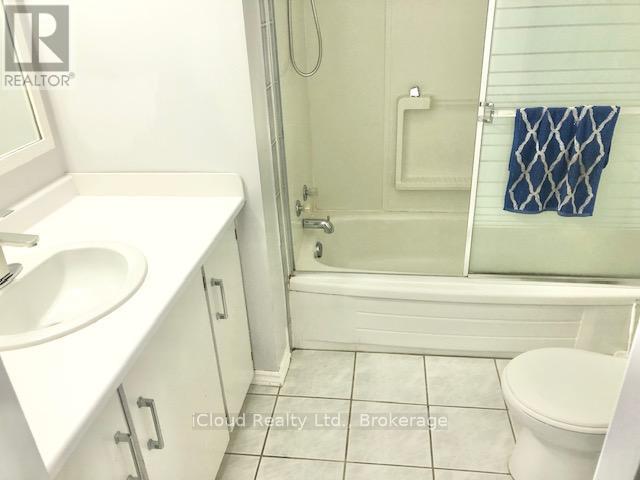 112 Dumfries Avenue, Brampton, Ontario  L6Z 2X3 - Photo 14 - W13076320