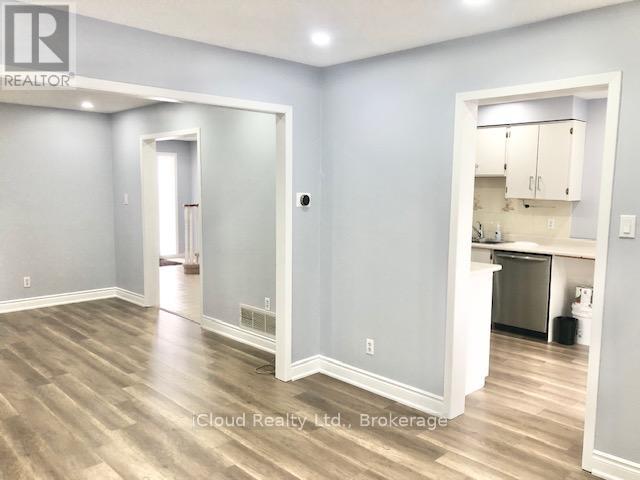 112 Dumfries Avenue, Brampton, Ontario  L6Z 2X3 - Photo 5 - W13076320