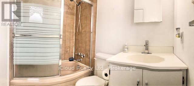 112 Dumfries Avenue, Brampton, Ontario  L6Z 2X3 - Photo 9 - W13076320